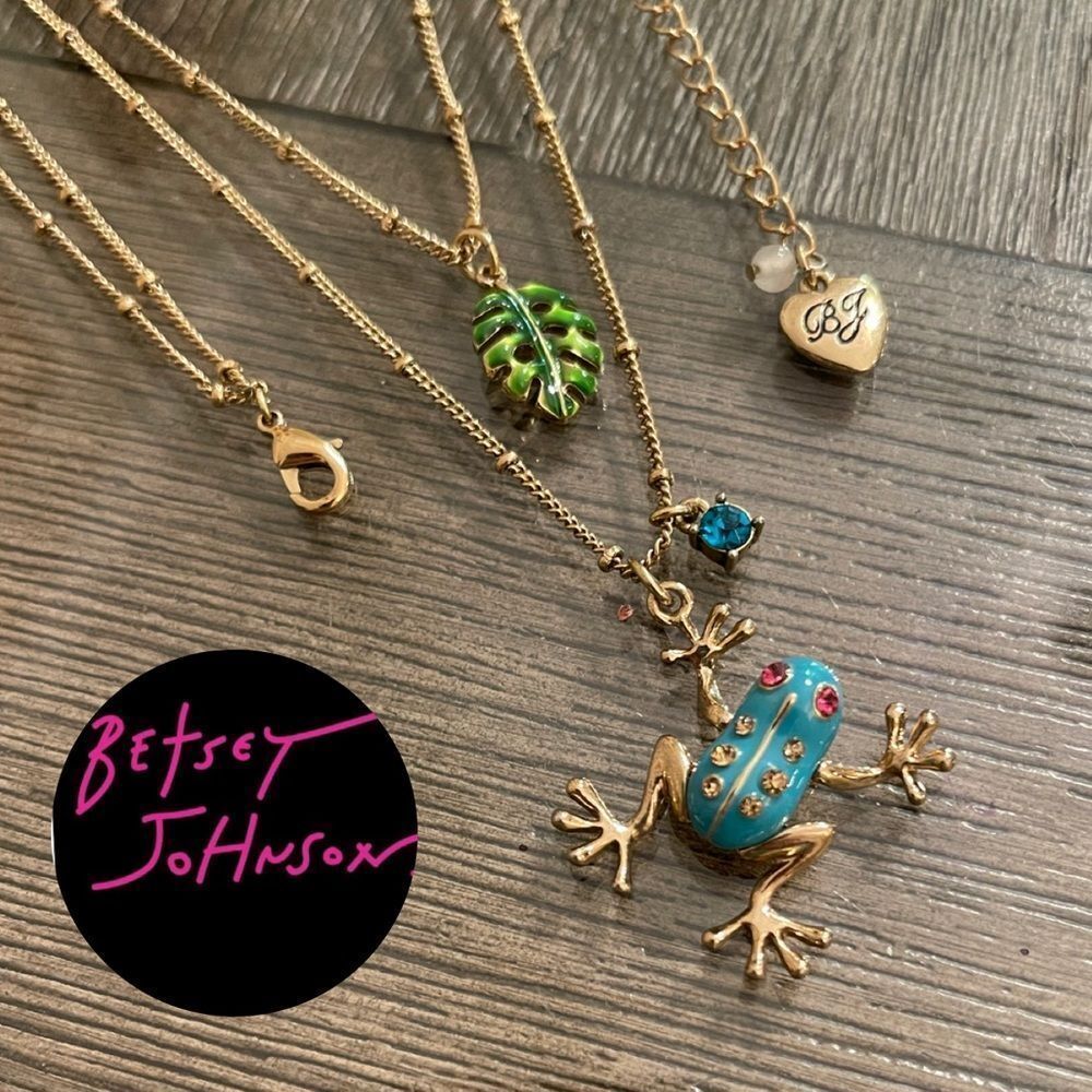 Betsey Johnson Enamel Tree Frog Double Row Necklace with Green Leaf Charm - Picture 1 of 16